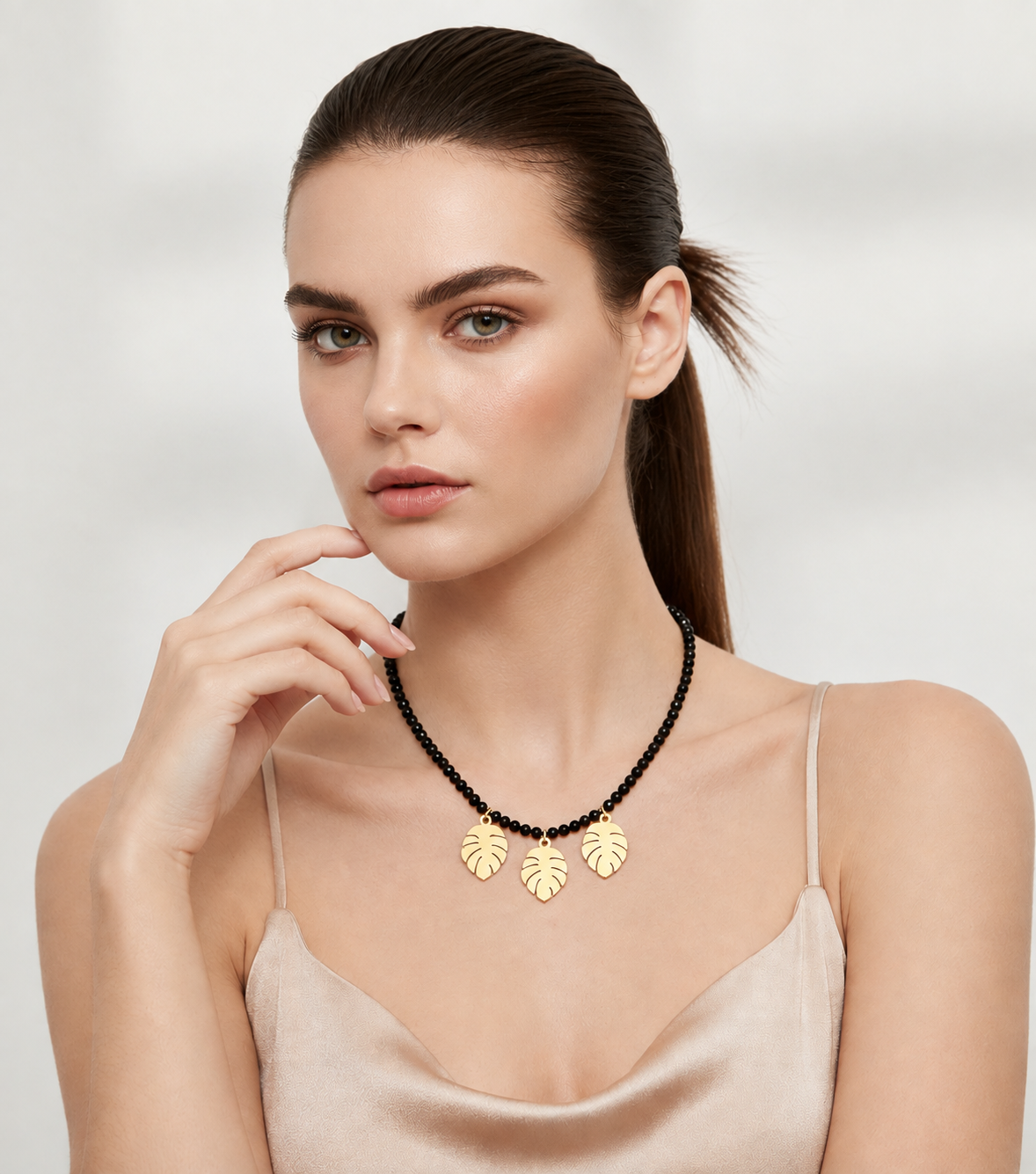 Cosmic Foliage Necklace - Black Spinel | Three palms
