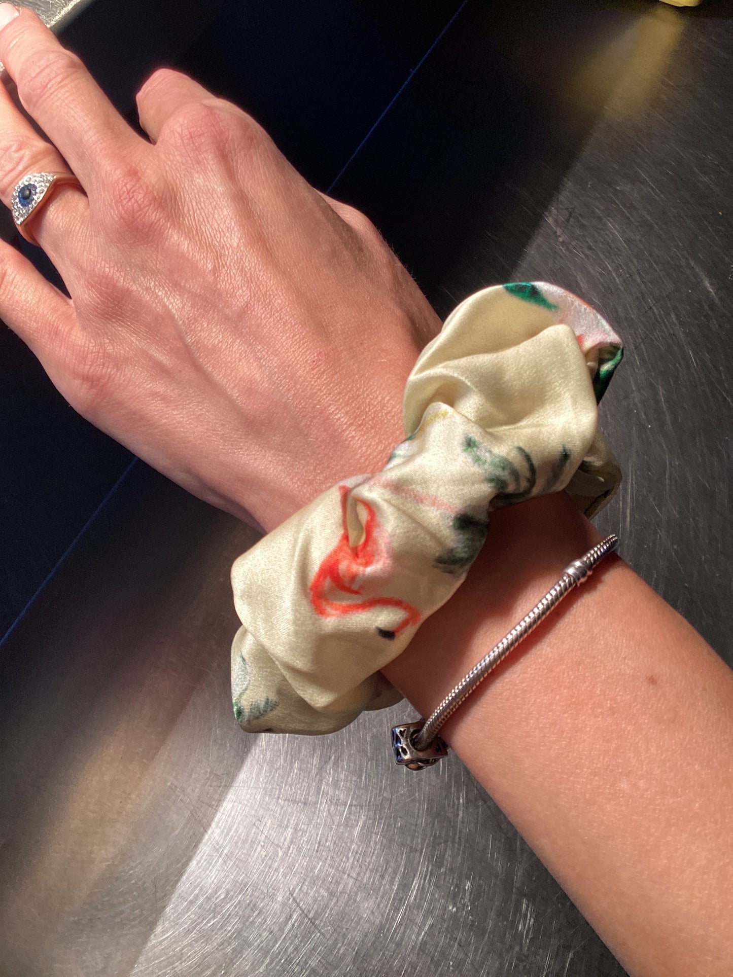 Flamingo Miami silk scrunchie by Auraété